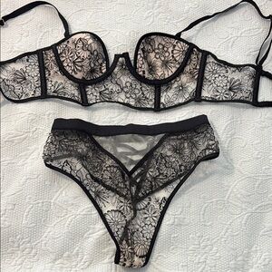 Elegant Black Lace Lingerie Set